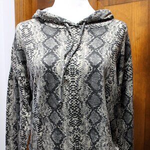 Cropped, hooded, long sleeve pullover, snake skin pattern